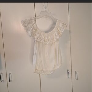 Mossimo Supply Co. Cream Lace Off-Shoulder Blouse